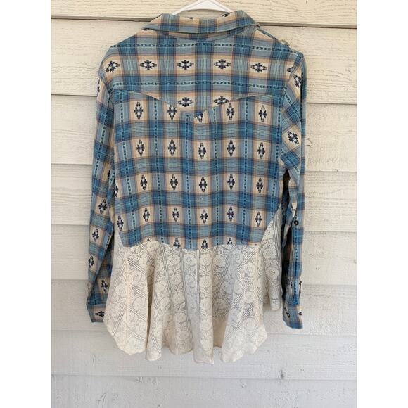 Lola P Plaid Western Shirt Lace Hem Button Down Boho Top Size S - Picture 6 of 6